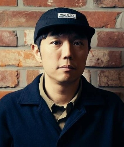 장건재 감독 사진